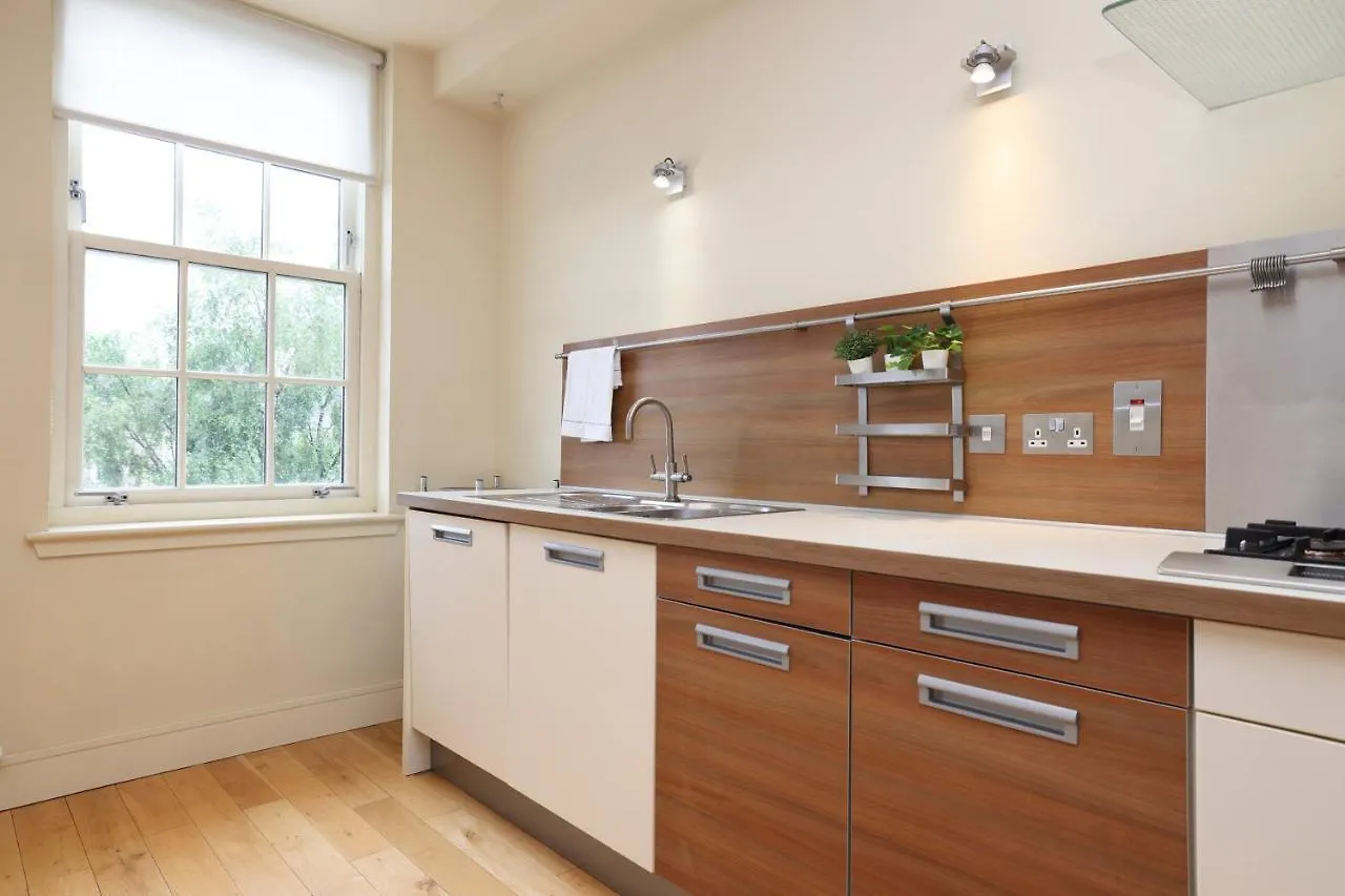 Apartment Joivy Spacious 2 Bed,2 Bath Flat, Free Parking And Rooftop Terrace Edinburgh